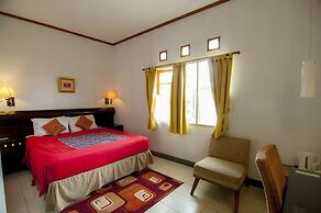 Rumah Asri Bed And Breakfast