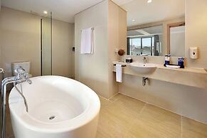 Aston Inn Pantai Losari Makassar