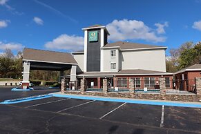 Quality Inn & Suites Huntsville Research Park Area