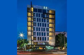 Hotel 88 Embong Malang by WH