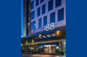 Hotel 88 Embong Malang by WH