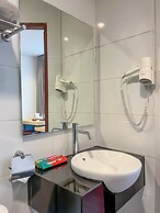 Hotel 88 Embong Malang by WH