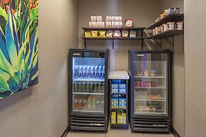 Holiday Inn Express & Suites Indio - Coachella Valley by IHG