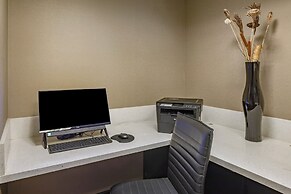 Holiday Inn Express & Suites Indio - Coachella Valley by IHG