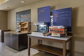 Holiday Inn Express & Suites Indio - Coachella Valley by IHG