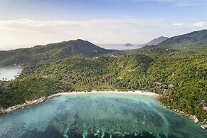 Beach Club by Haad Tien