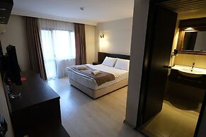 Üstün Otel Alsancak