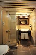 Üstün Otel Alsancak