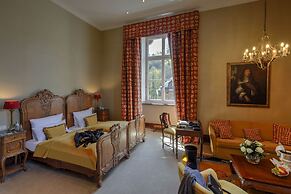 Schlosshotel Hugenpoet