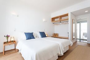 Blue Buddha Beach Rooms & Suites