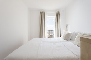 Blue Buddha Beach Rooms & Suites