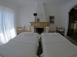 Blue Buddha Beach Rooms & Suites