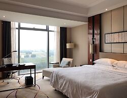 Sheraton Langfang Chaobai River Hotel