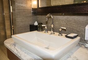 Sheraton Langfang Chaobai River Hotel