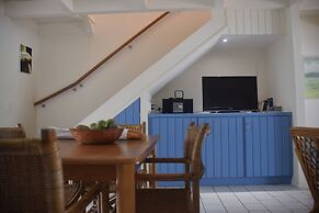 Avana Waterfront Apartments