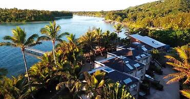 Avana Waterfront Apartments