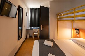 Hôtel Face West Le Pontet