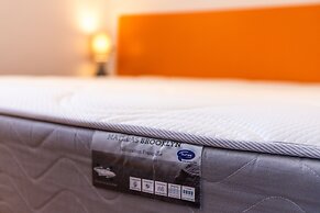 Hôtel Face West Le Pontet