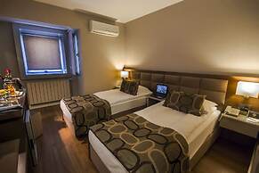 The New Hotel Zeybek
