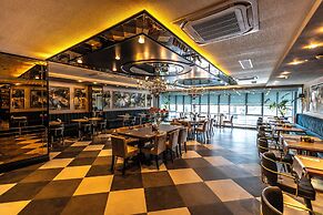 The New Hotel Zeybek