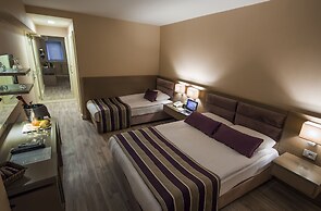 The New Hotel Zeybek