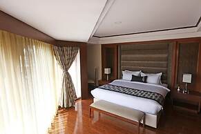 Golden Tulip Jaipur