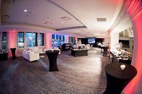 Renaissance Cincinnati Downtown Hotel