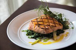 Renaissance Cincinnati Downtown Hotel