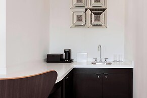 Renaissance Cincinnati Downtown Hotel