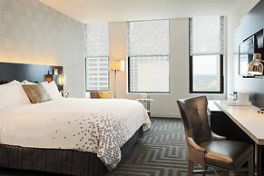 Renaissance Cincinnati Downtown Hotel