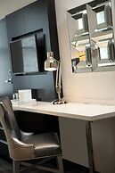 Renaissance Cincinnati Downtown Hotel