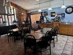 Fossil Creek Hotel And Suites