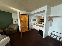 Fossil Creek Hotel And Suites