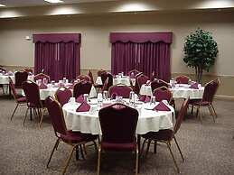Fossil Creek Hotel And Suites