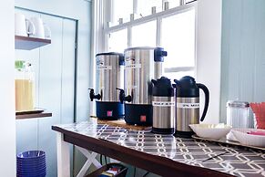 Ocean Echo Inn and Beach Cottages