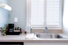 Ocean Echo Inn and Beach Cottages