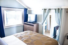 Ocean Echo Inn and Beach Cottages