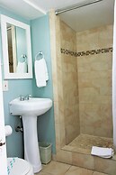 Ocean Echo Inn and Beach Cottages