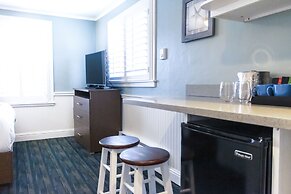 Ocean Echo Inn and Beach Cottages