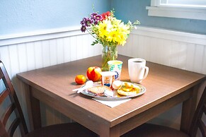 Ocean Echo Inn and Beach Cottages