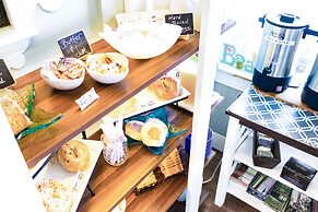 Ocean Echo Inn and Beach Cottages