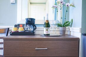 Ocean Echo Inn and Beach Cottages