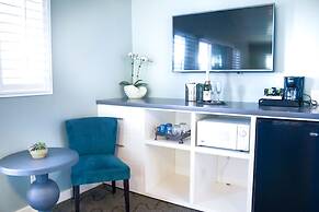 Ocean Echo Inn and Beach Cottages