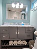 Ocean Echo Inn and Beach Cottages