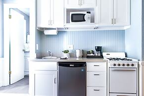 Ocean Echo Inn and Beach Cottages