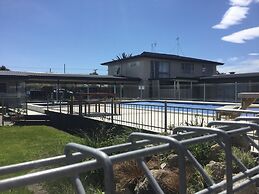 Thornton Lodge Motel