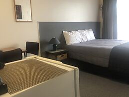 Thornton Lodge Motel