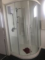 Thornton Lodge Motel