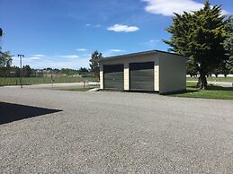 Thornton Lodge Motel