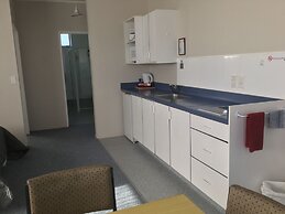 Thornton Lodge Motel